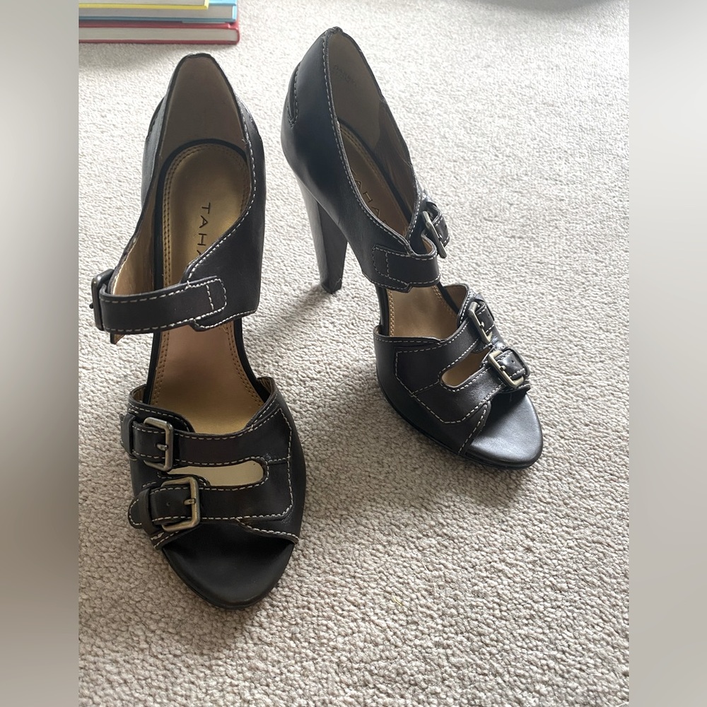 Tahari “Darryl” dark brown high heel sandals women’s size 6.5